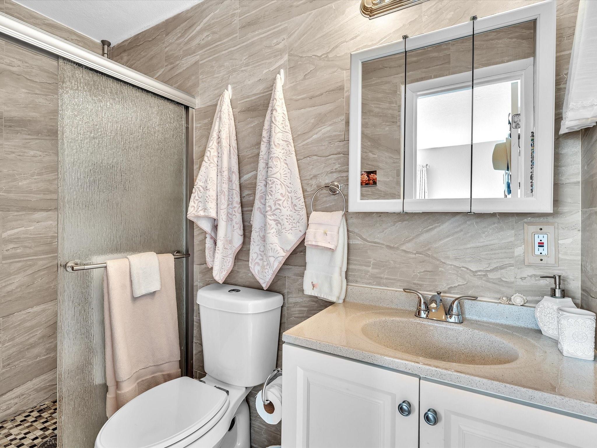 Breezyway Manor 28-18 B - Residential