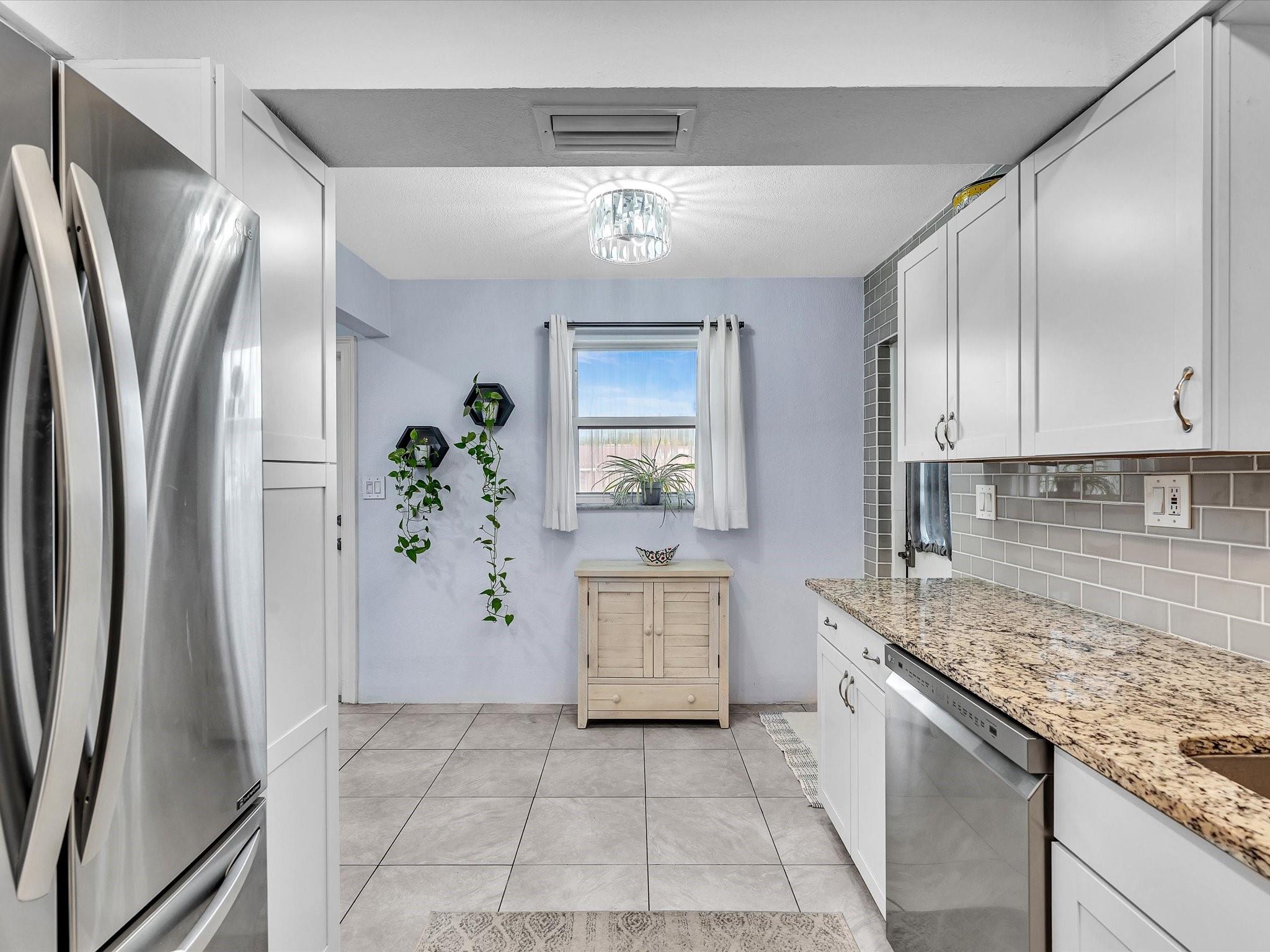 Breezyway Manor 28-18 B - Residential