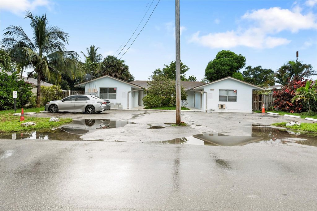 Photo of 645 NW 15th Ave, Fort Lauderdale, FL 33311 (MLS # F10448290)