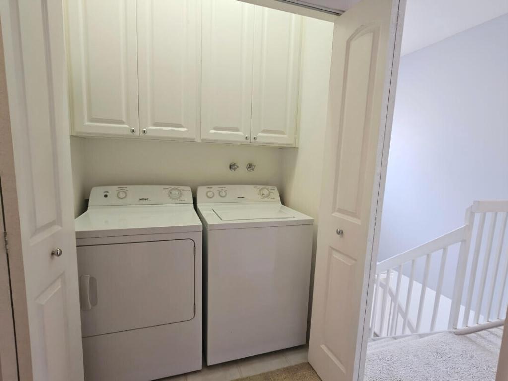 TEQUESTA OAKS - Residential Lease