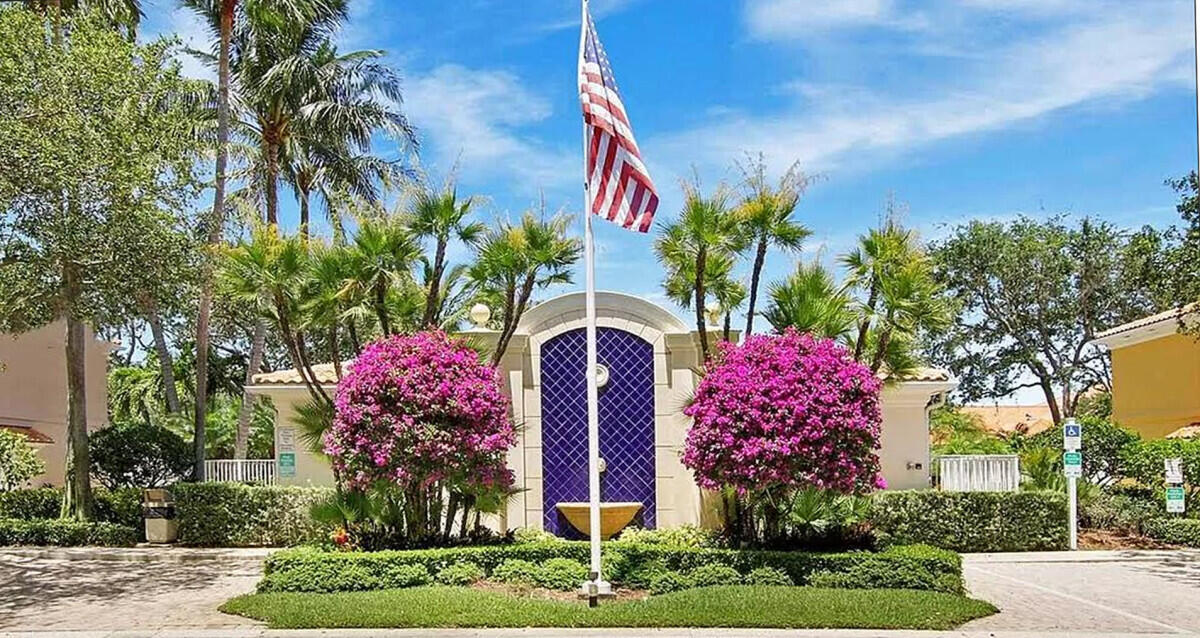 TEQUESTA OAKS - Residential Lease