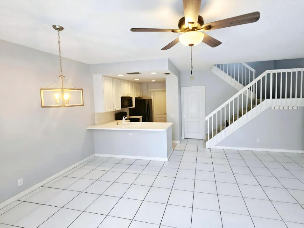 TEQUESTA OAKS - Residential Lease