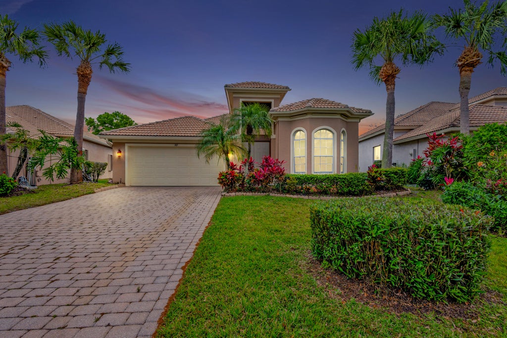 Photo of 305 NW Somerset Circle, Port Saint Lucie, FL 34983 (MLS # R11066830)