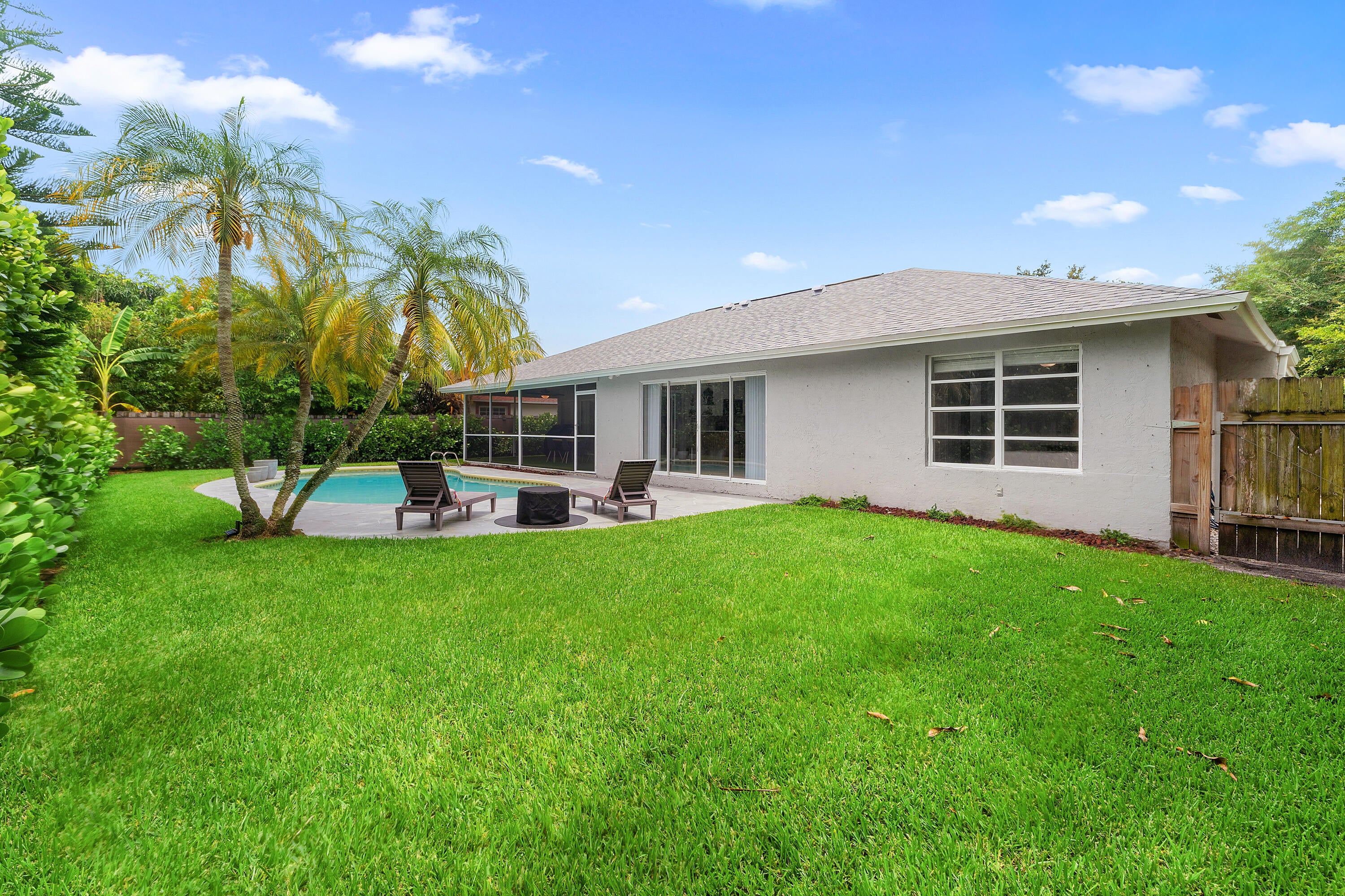 Properties 1739 Brae Burn Place