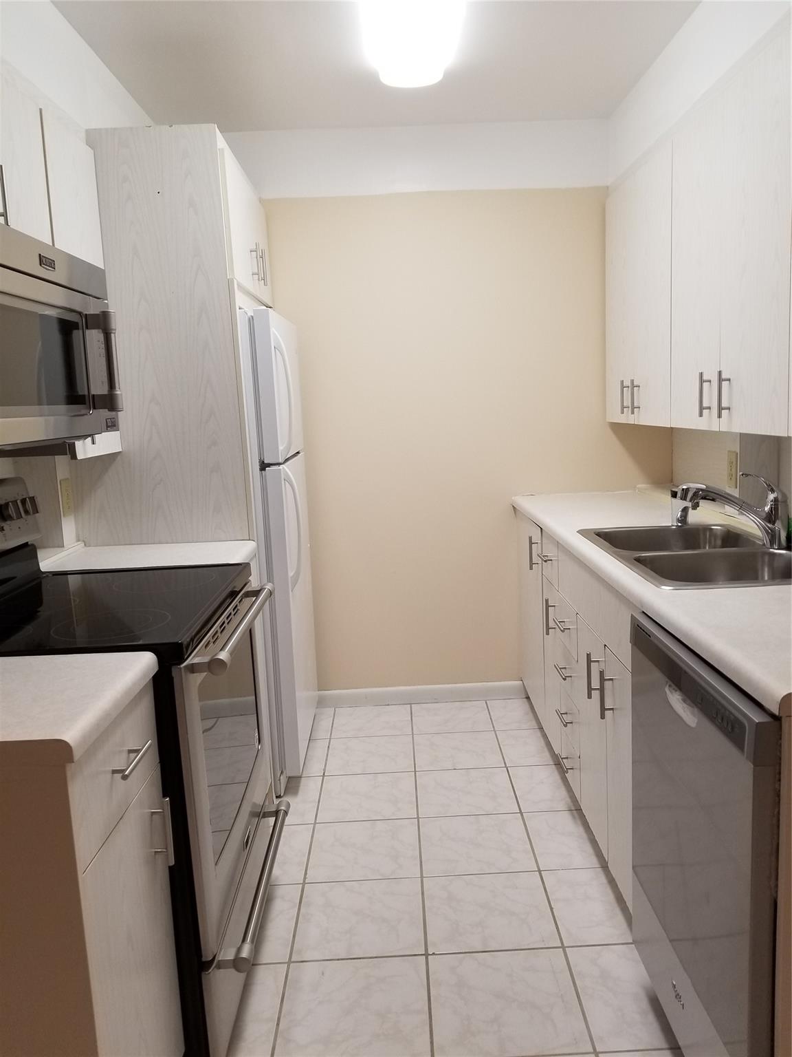 CORNWALL AT CENTURY VILLA - Residential