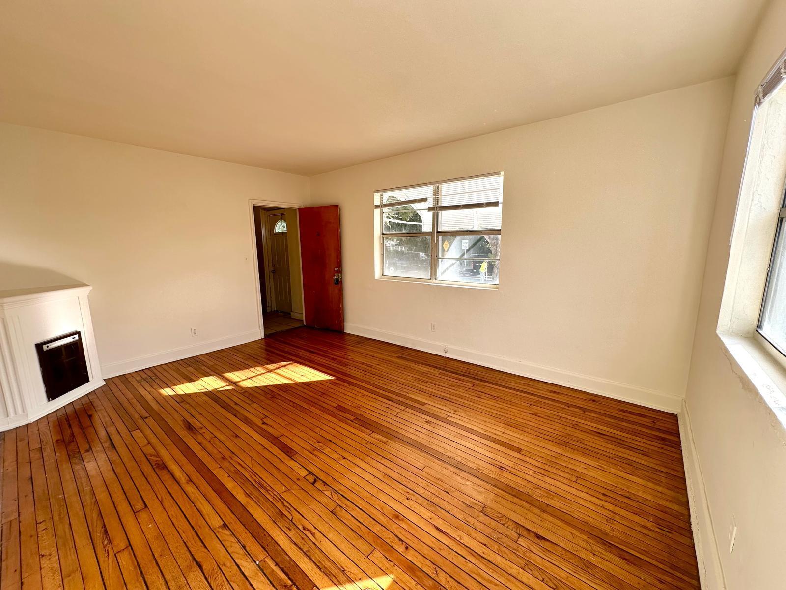 North Palm Beach Pl 3 - Residential Lease