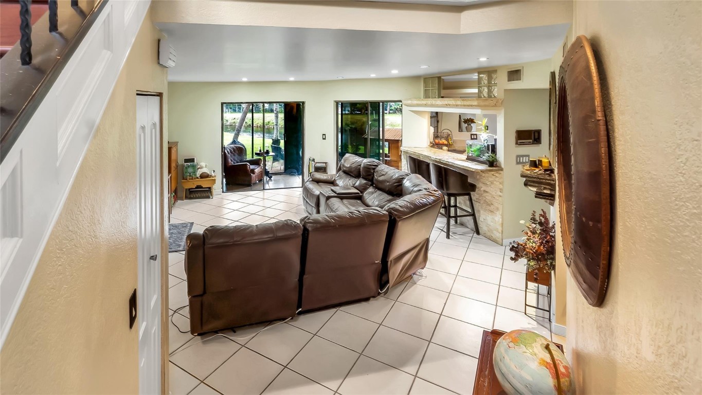 LAKEVIEW COURTS AT JACARA - Residential