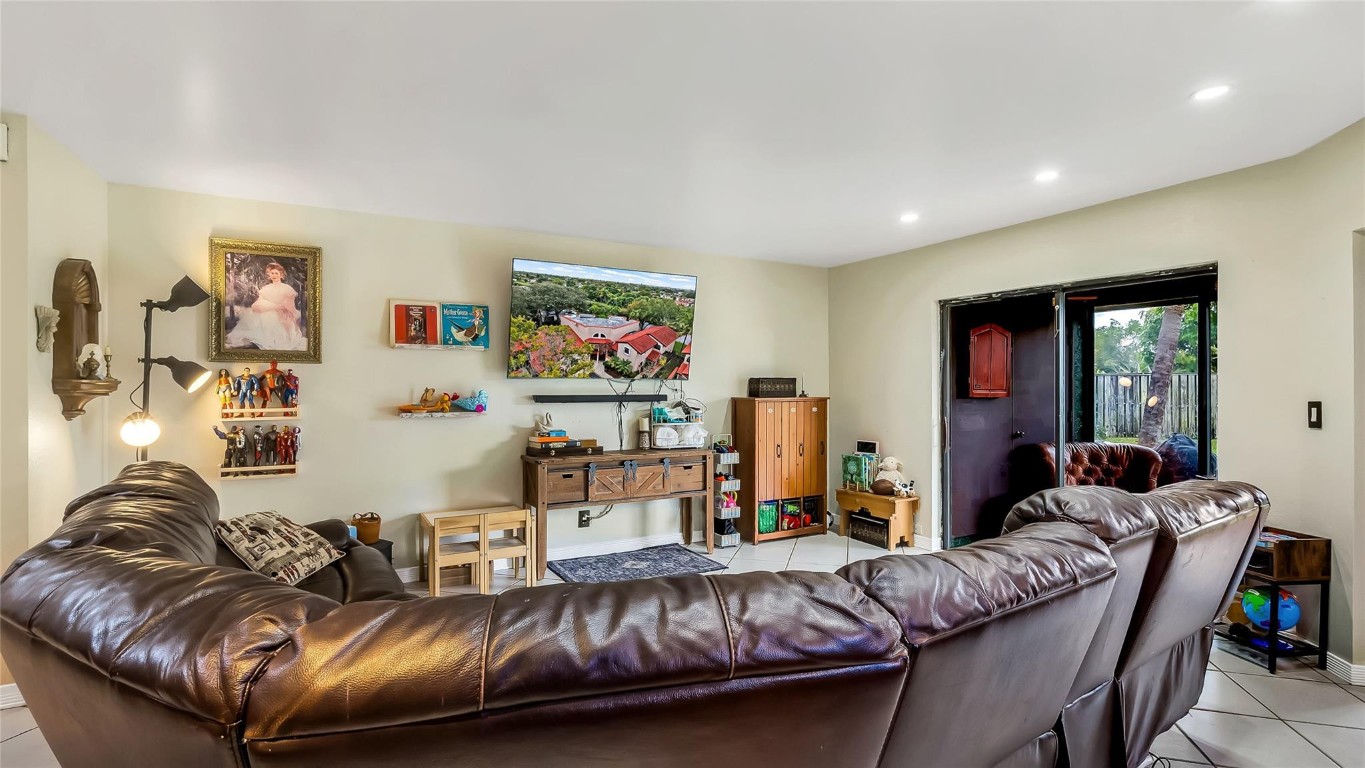 LAKEVIEW COURTS AT JACARA - Residential