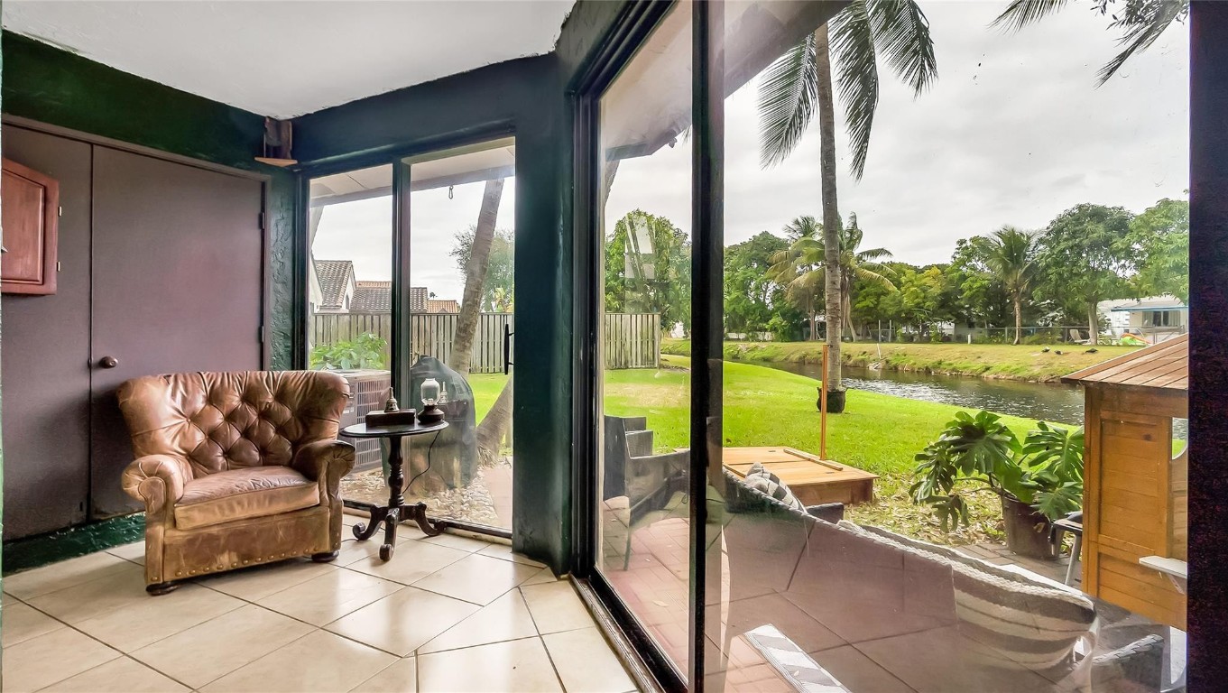 LAKEVIEW COURTS AT JACARA - Residential