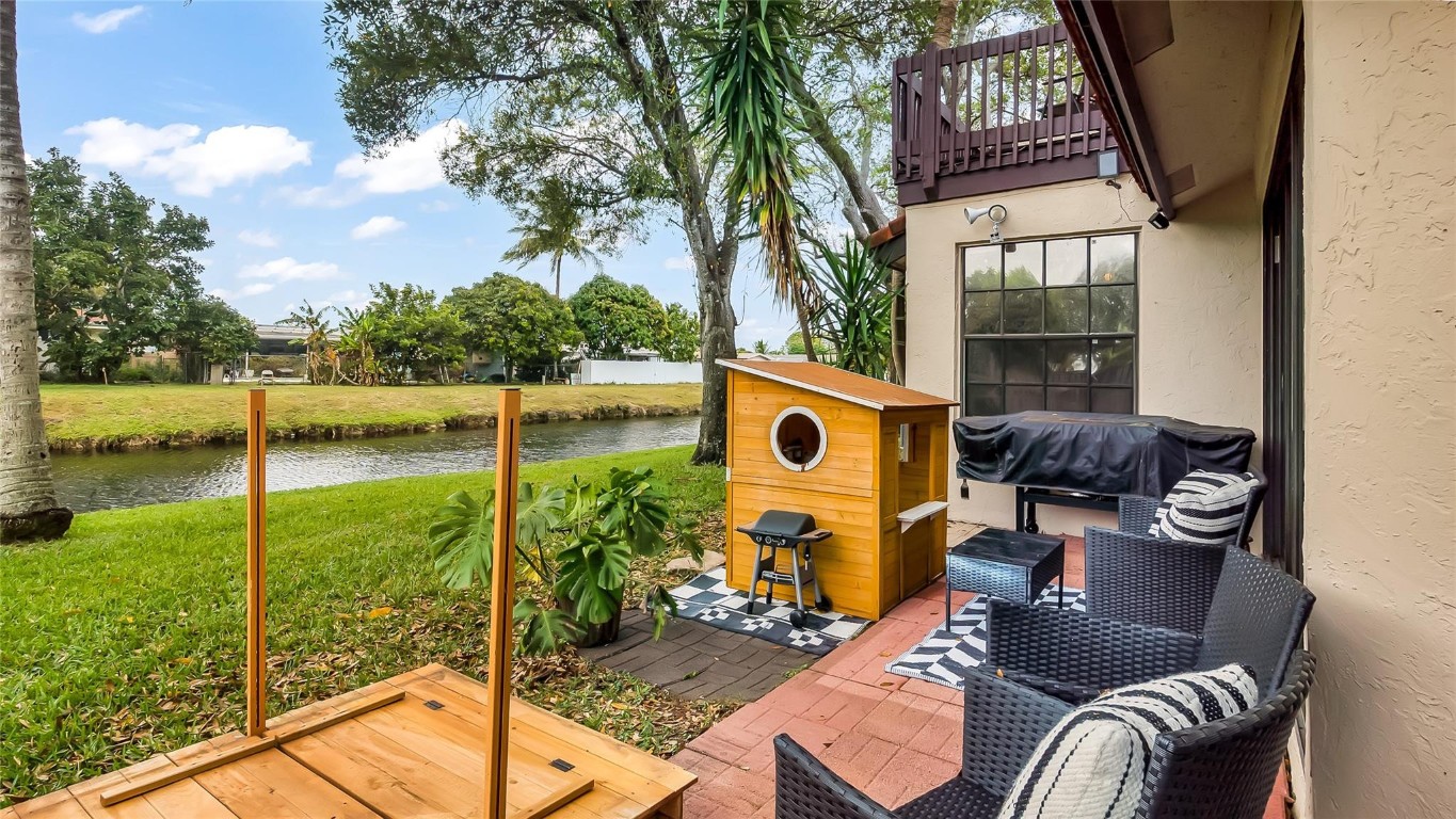 LAKEVIEW COURTS AT JACARA - Residential