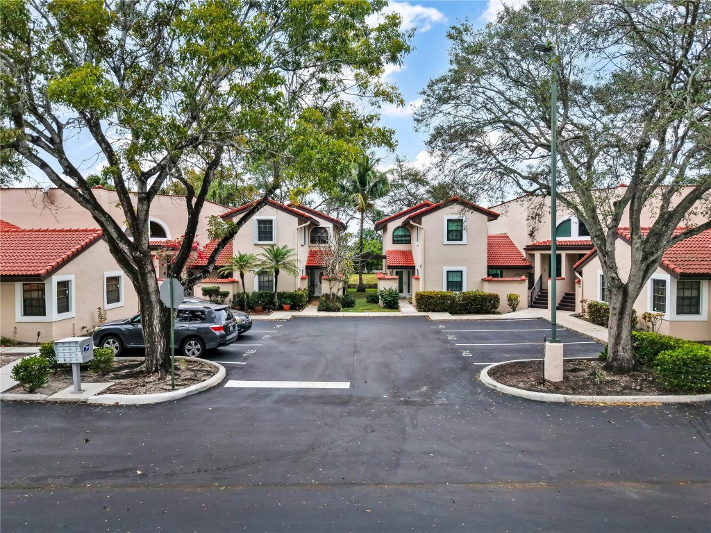 LAKEVIEW COURTS AT JACARA - Residential