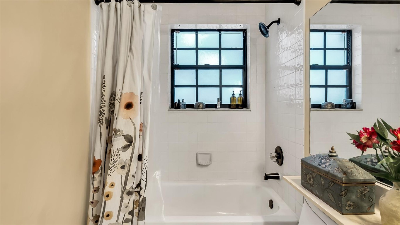 LAKEVIEW COURTS AT JACARA - Residential