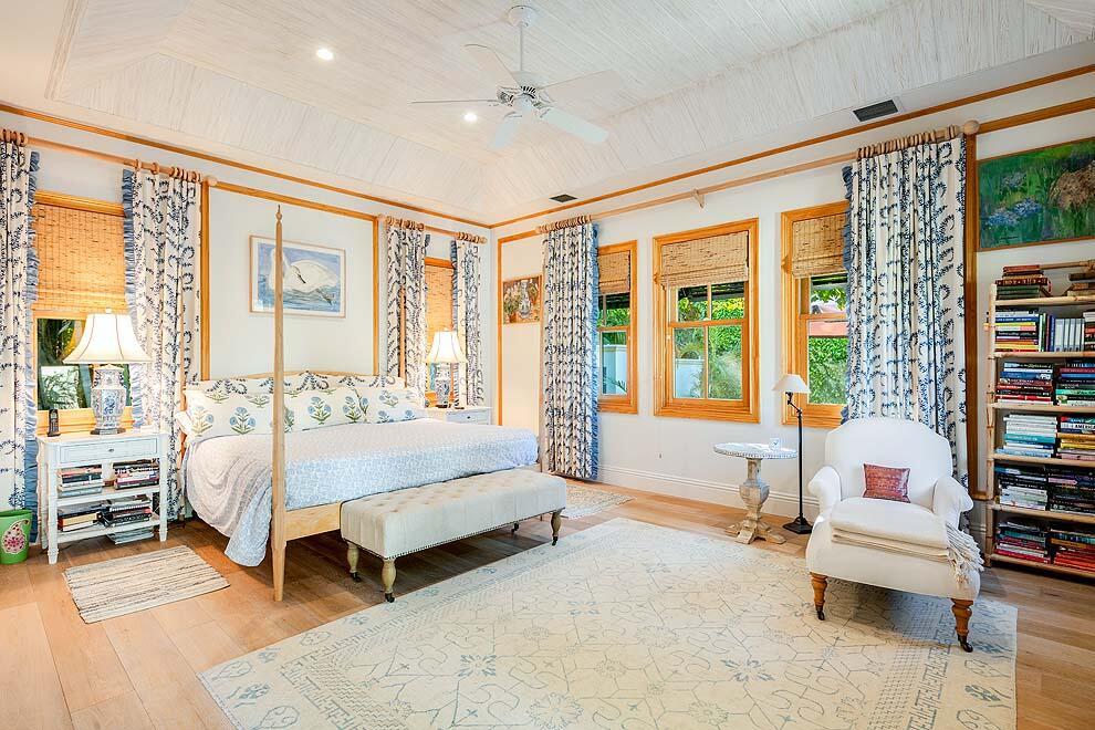 WATERWAY LANE - Residential