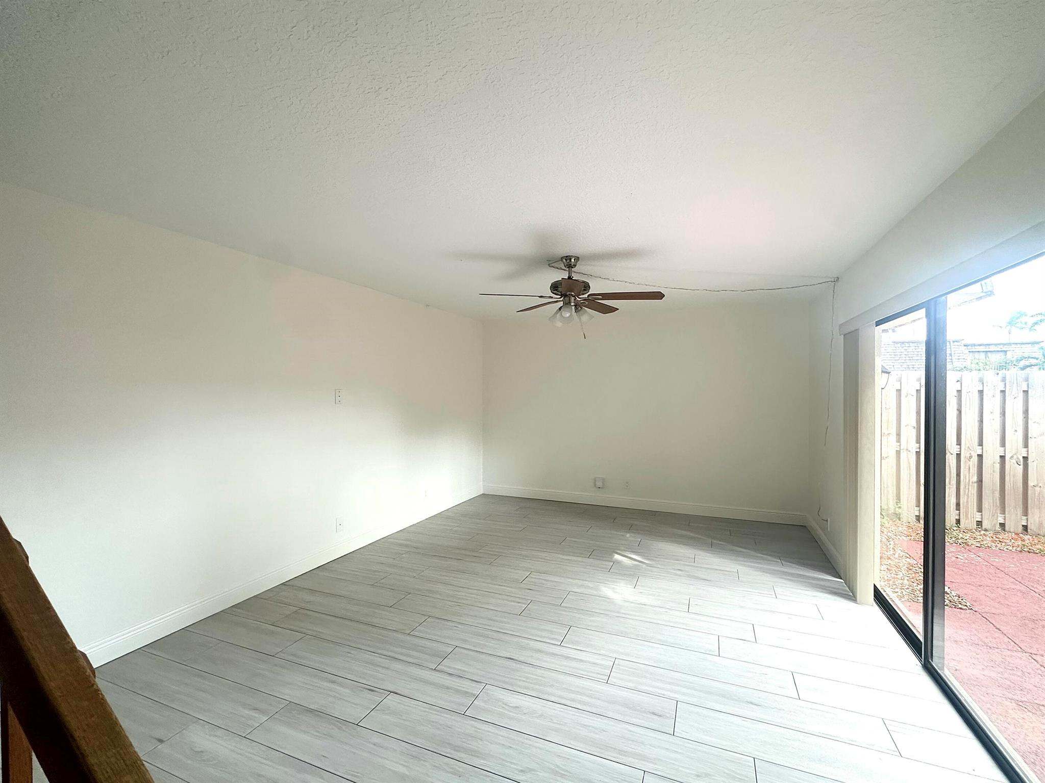 LAKEWOOD OF PALM SPRINGS - Residential Lease