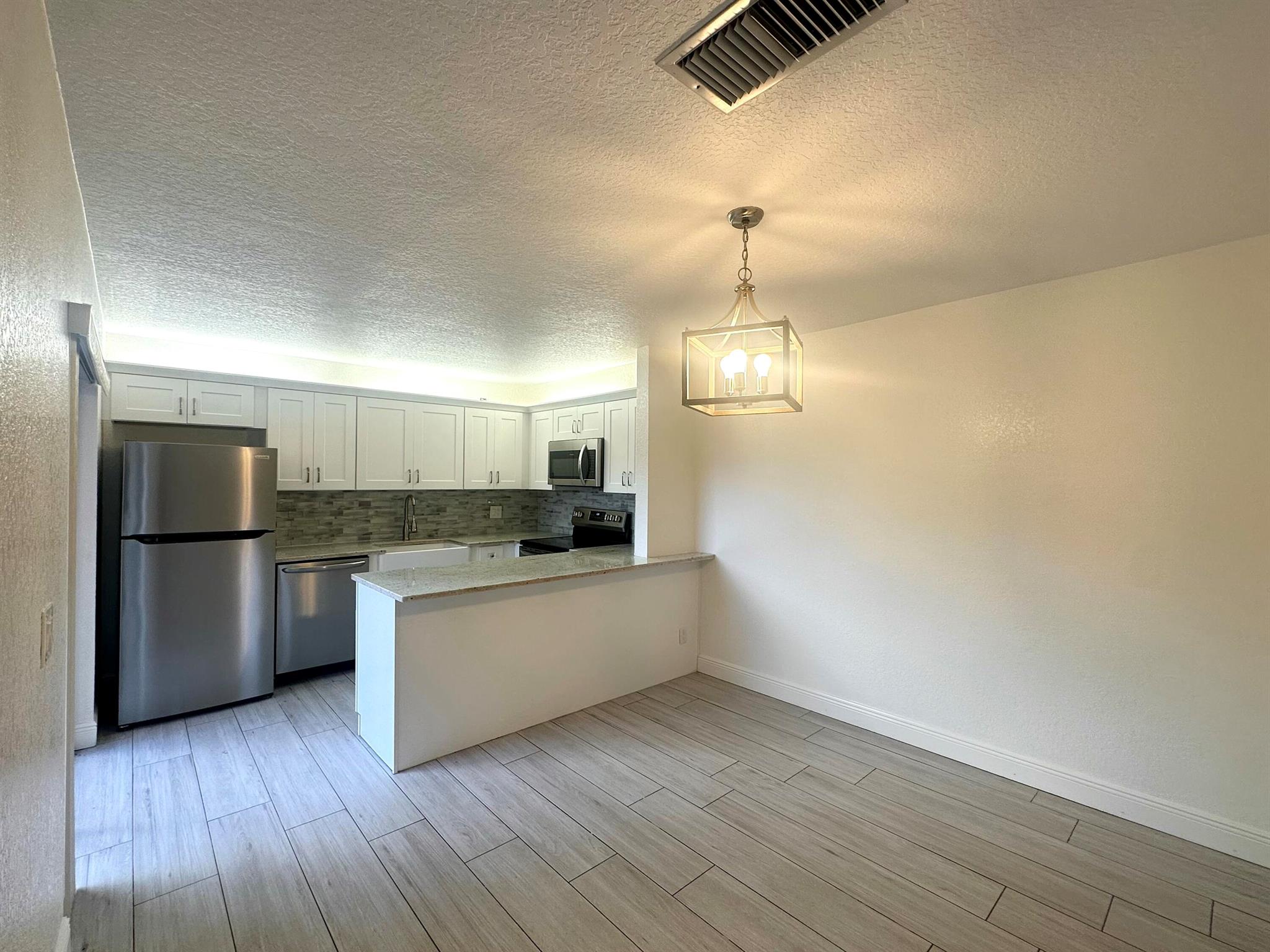 LAKEWOOD OF PALM SPRINGS - Residential Lease