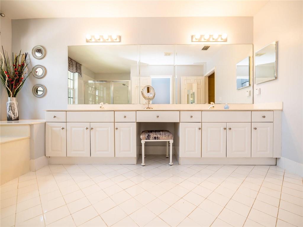 Diamond Cay 159-30 B - Residential
