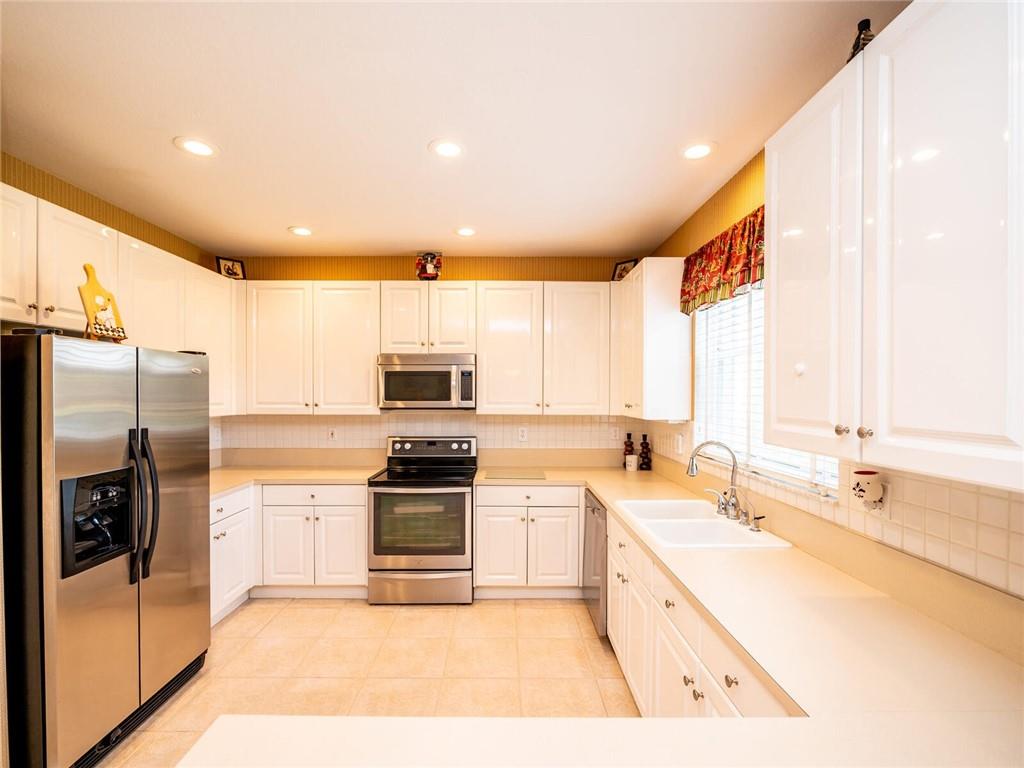 Diamond Cay 159-30 B - Residential