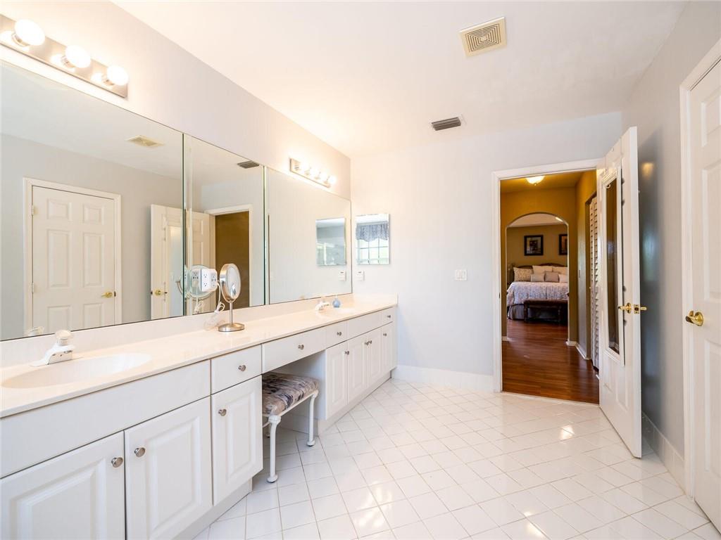 Diamond Cay 159-30 B - Residential