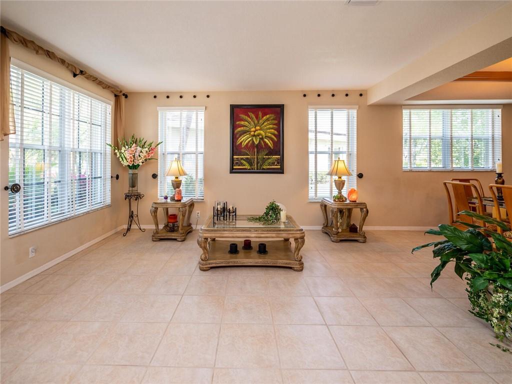 Diamond Cay 159-30 B - Residential