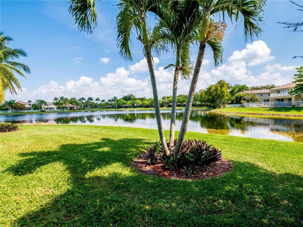 Diamond Cay 159-30 B - Residential