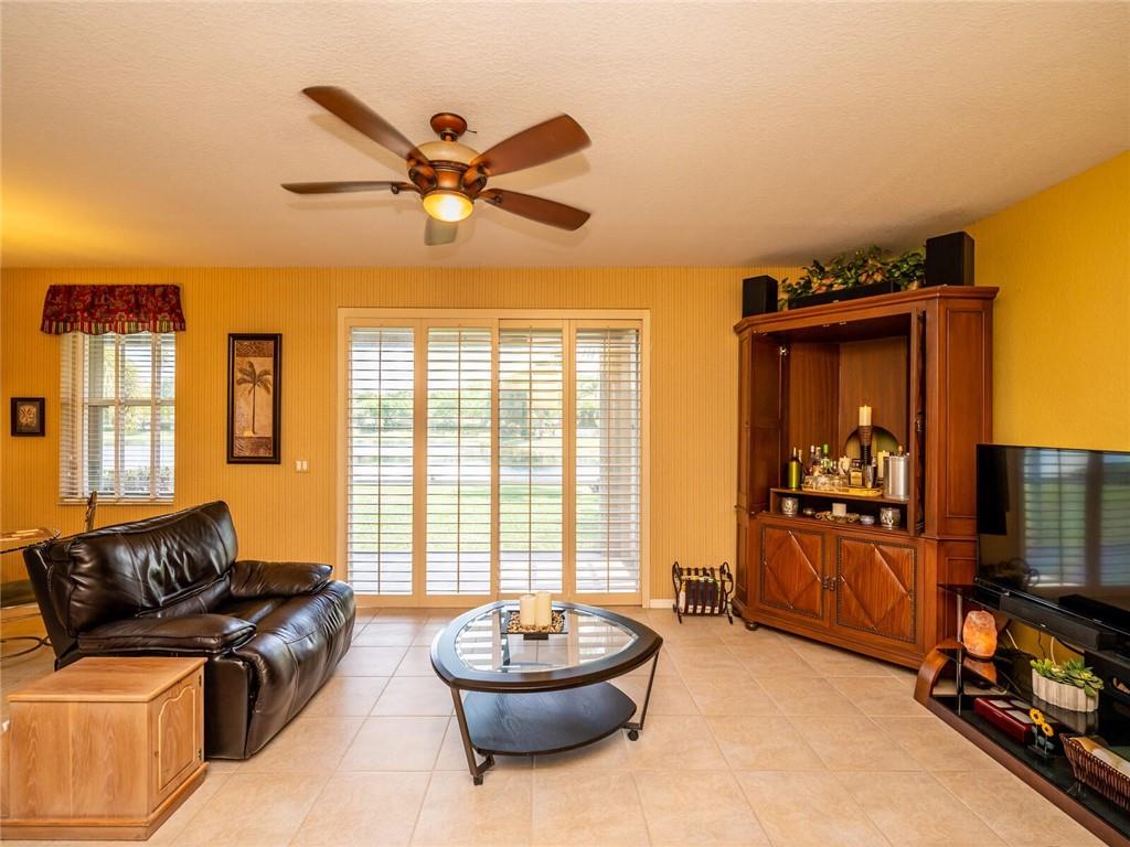 Diamond Cay 159-30 B - Residential