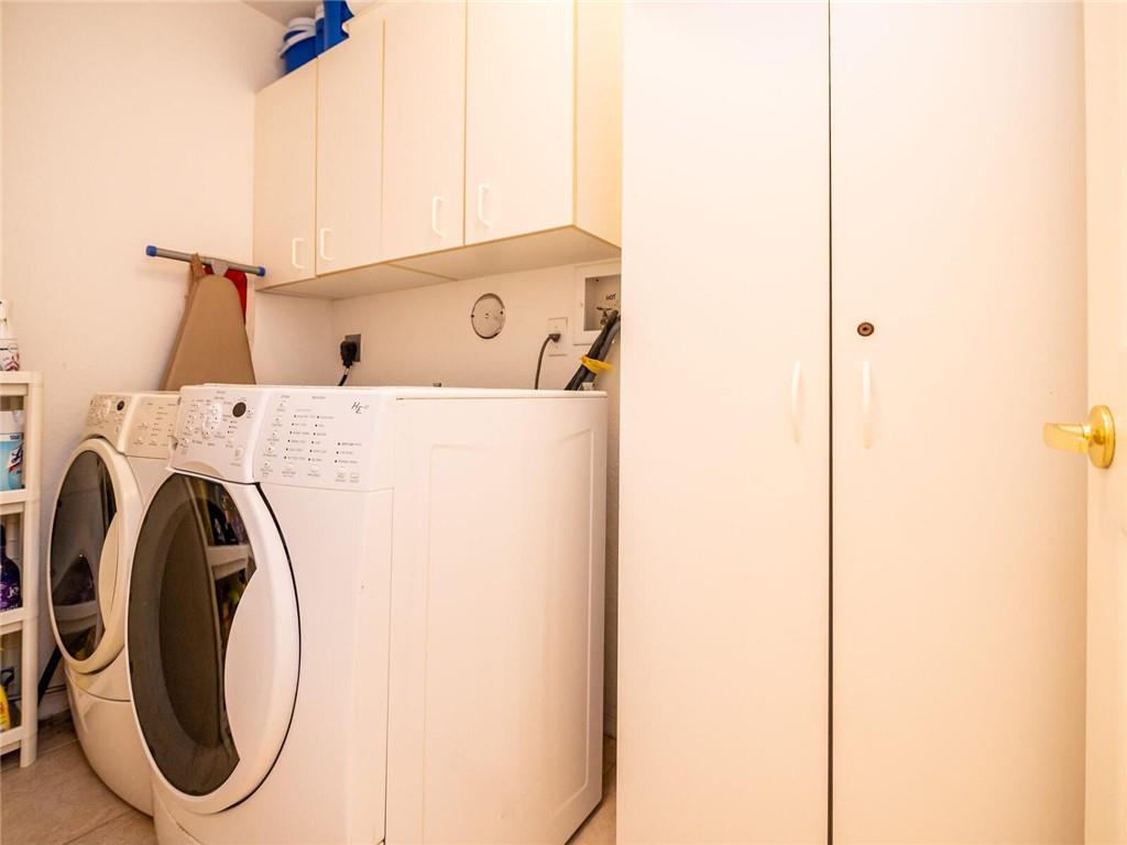 Diamond Cay 159-30 B - Residential