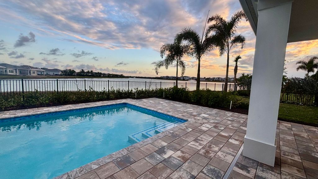 Photo of 10474 Northbrook Circle, Palm Beach Gardens, FL 33412 (MLS # R11060488)