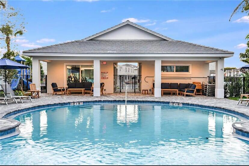 DEERFIELD CROSSING - Residential Lease