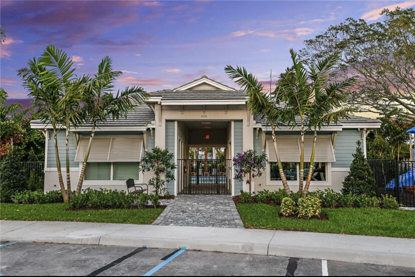 DEERFIELD CROSSING - Residential Lease