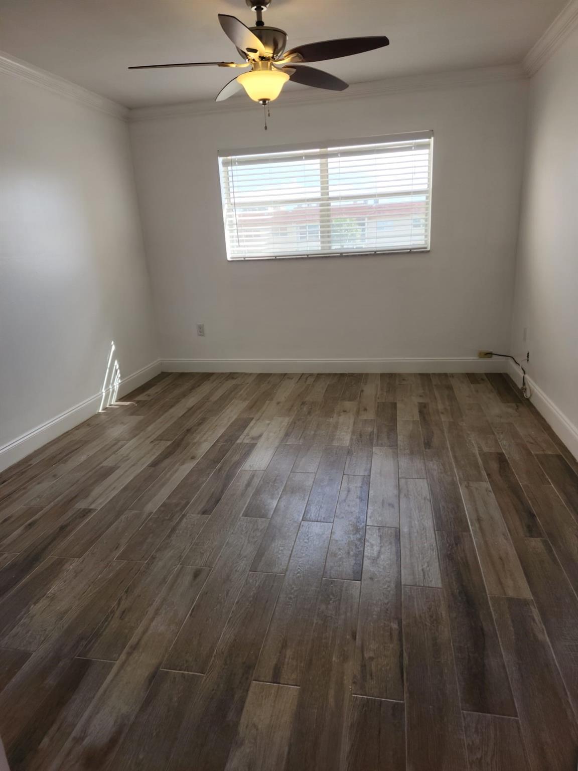View photos, virtual tours, details... 2831 E Sunrise Lakes Dr 305
