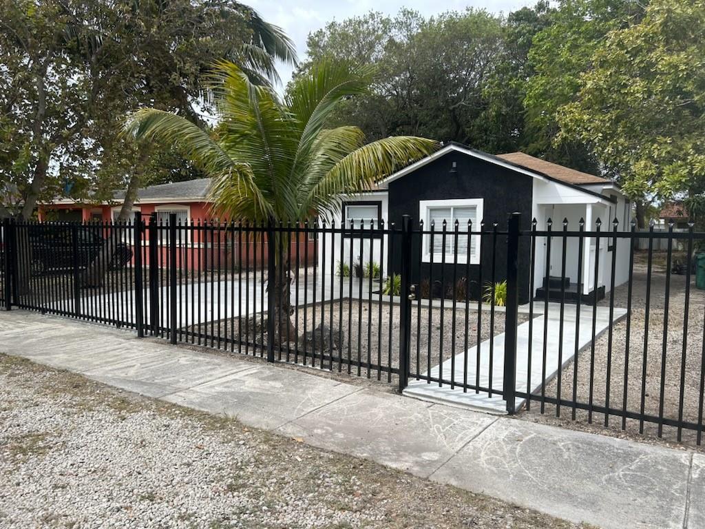 7762 NW 14 Court