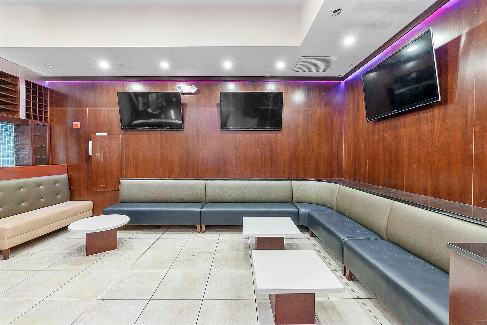 ATLANTIC GROVE CONDO - Commercial Sale