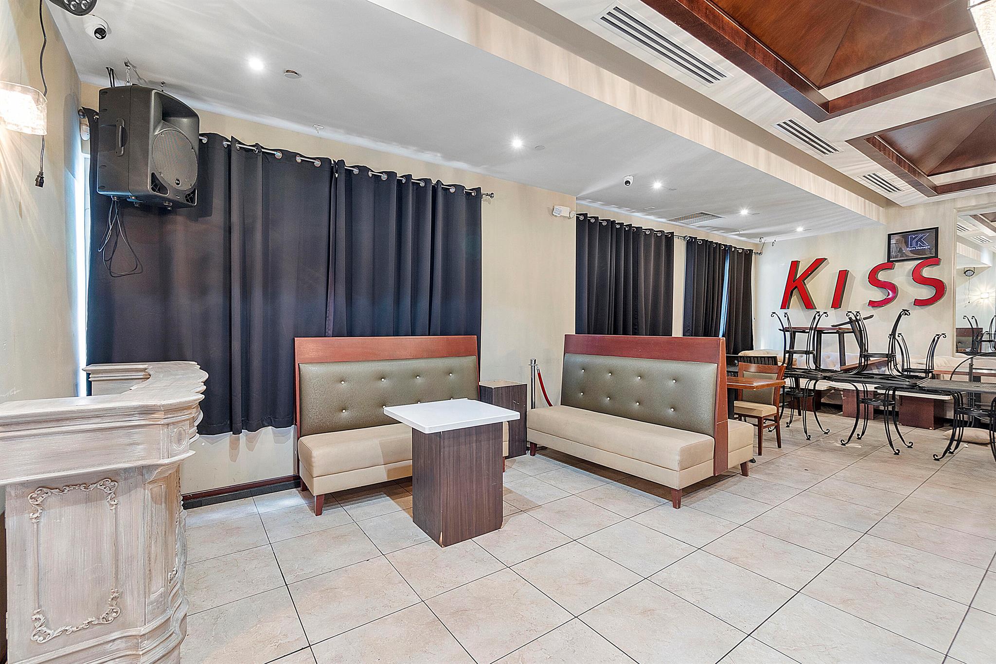 ATLANTIC GROVE CONDO - Commercial Sale