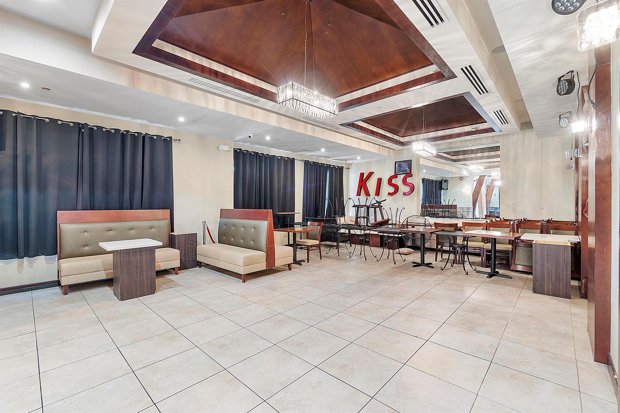 ATLANTIC GROVE CONDO - Commercial Sale