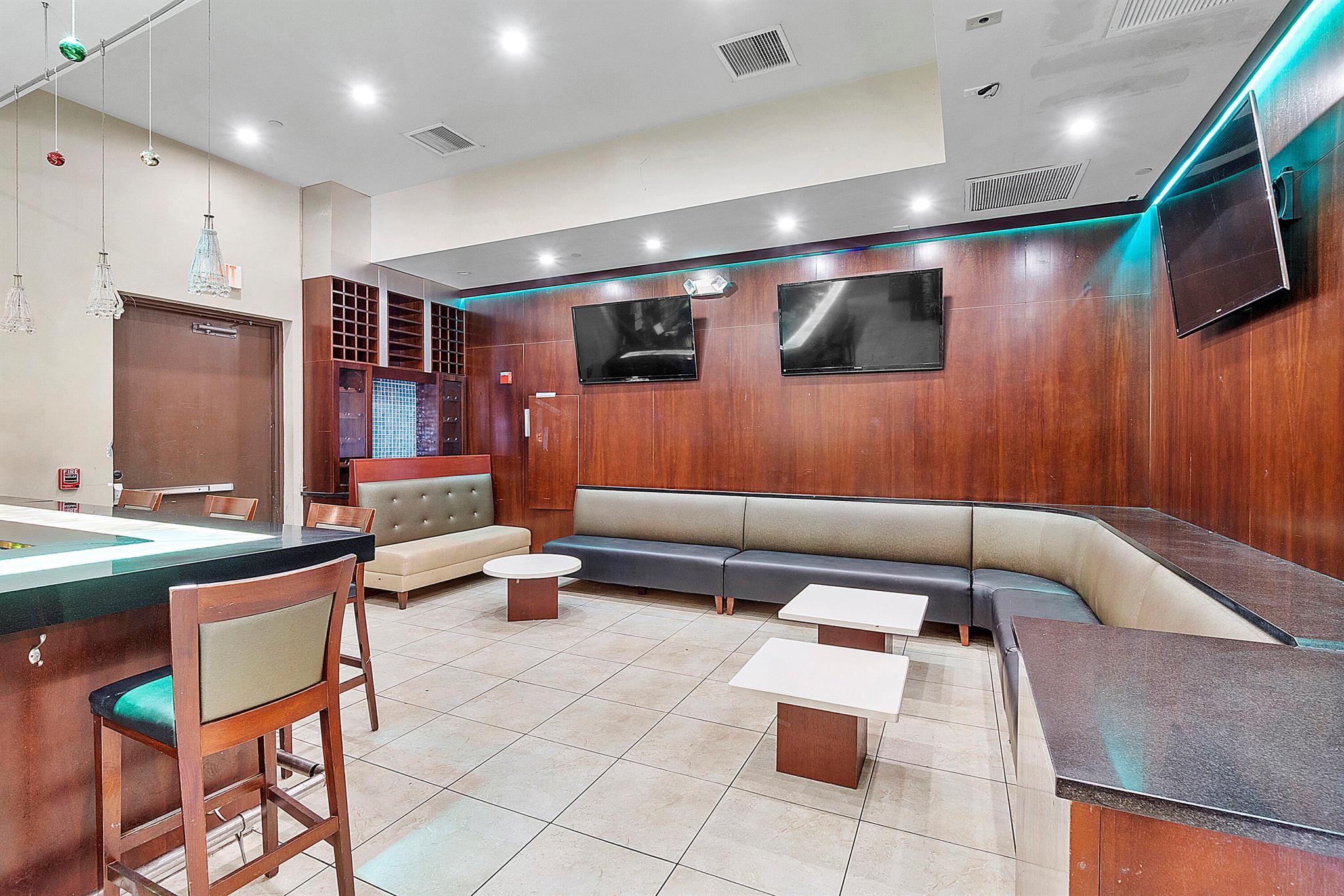 ATLANTIC GROVE CONDO - Commercial Sale