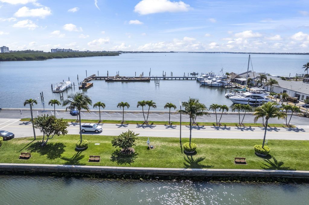 Photo of 1020 Nettles Boulevard, Jensen Beach, FL 34957 (MLS # R10977801)