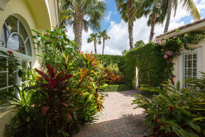 SHADY OAKS OF PALM BEACH - Residential