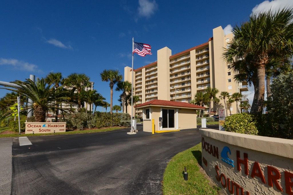 Photo of 4250 N Highway A1a #606, Fort Pierce, FL 34950 (MLS # F10408941)