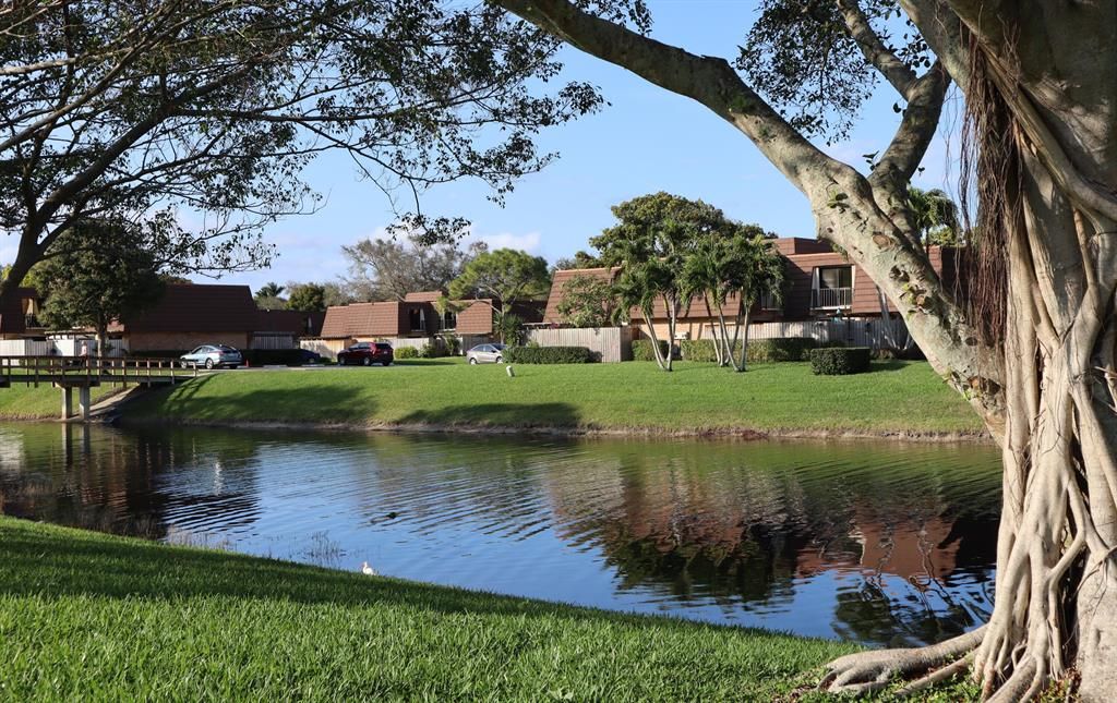 Photo of 2411 24th Lane, Palm Beach Gardens, FL 33418 (MLS # R10773262)