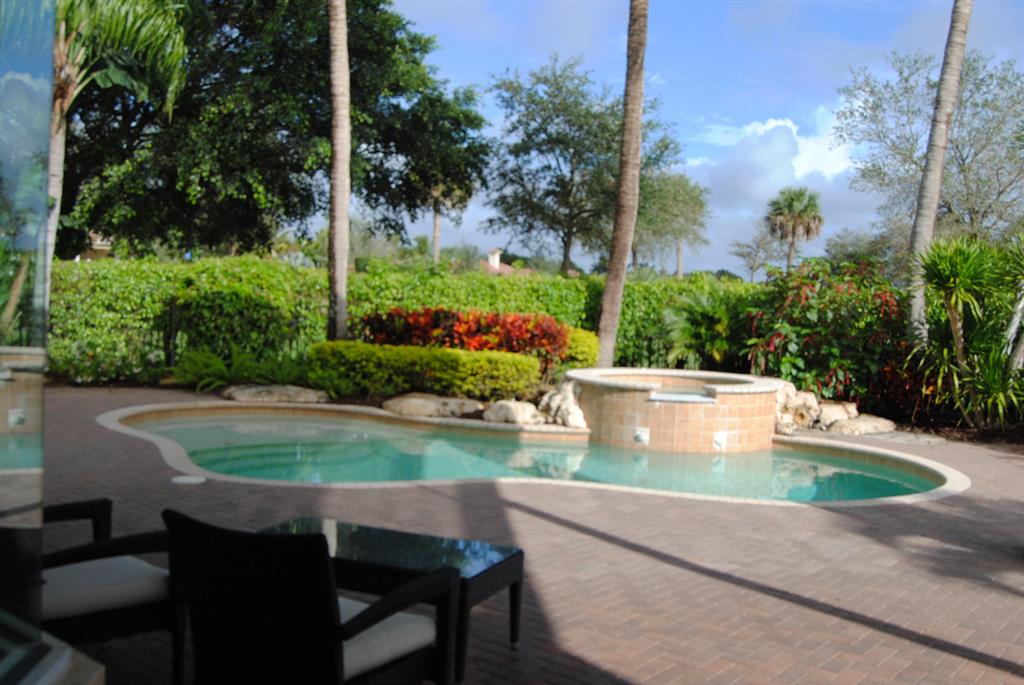 IBIS GOLF AND COUNTRY CLUB 28 - Residential Lease