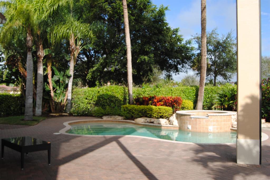 IBIS GOLF AND COUNTRY CLUB 28 - Residential Lease