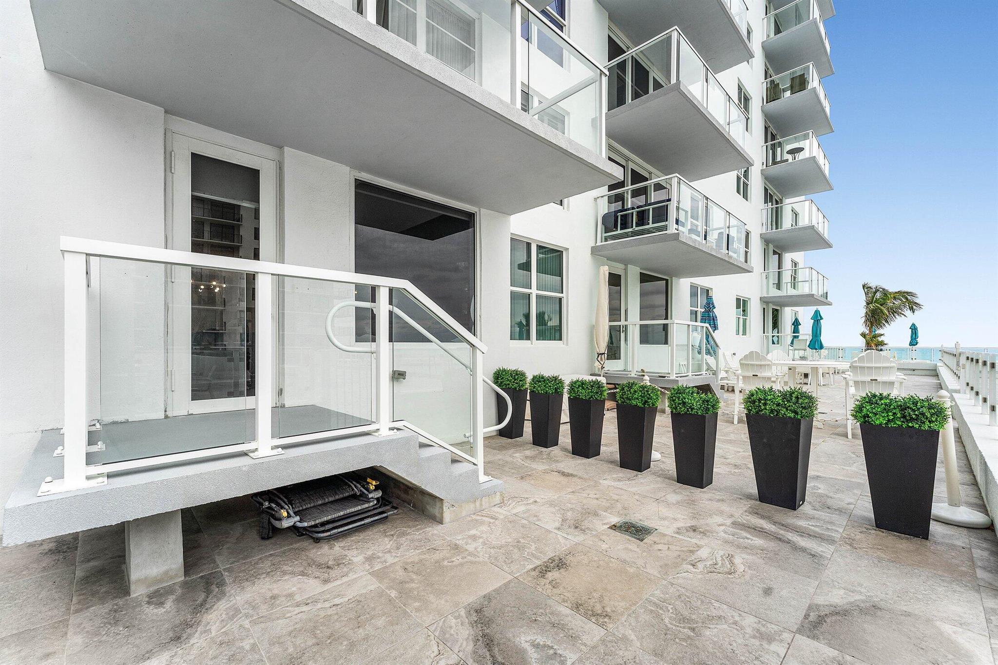 PATRICIAN OF PALM BEACH C - Residential Lease