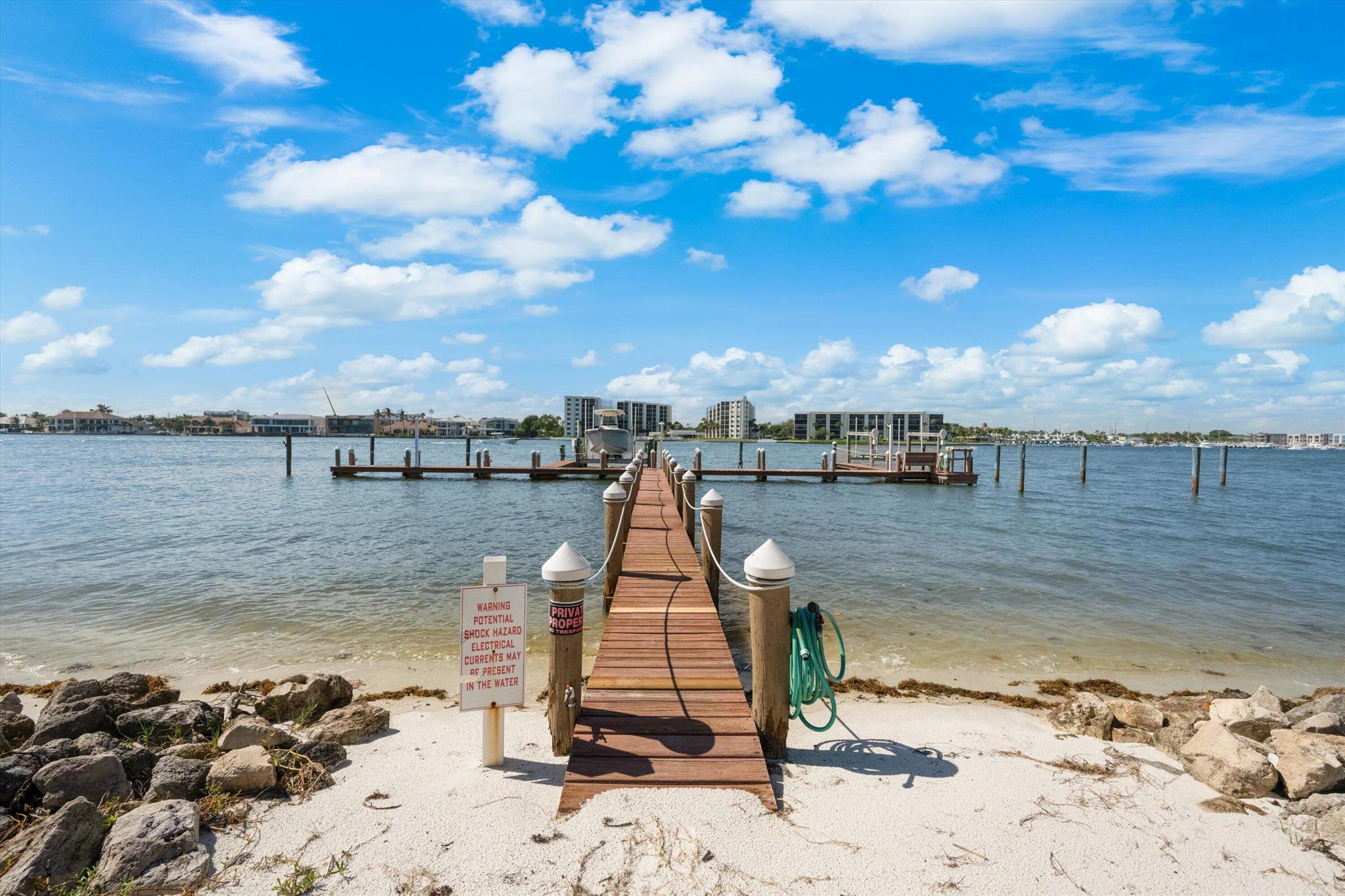 LANDFALL CONDO - Residential