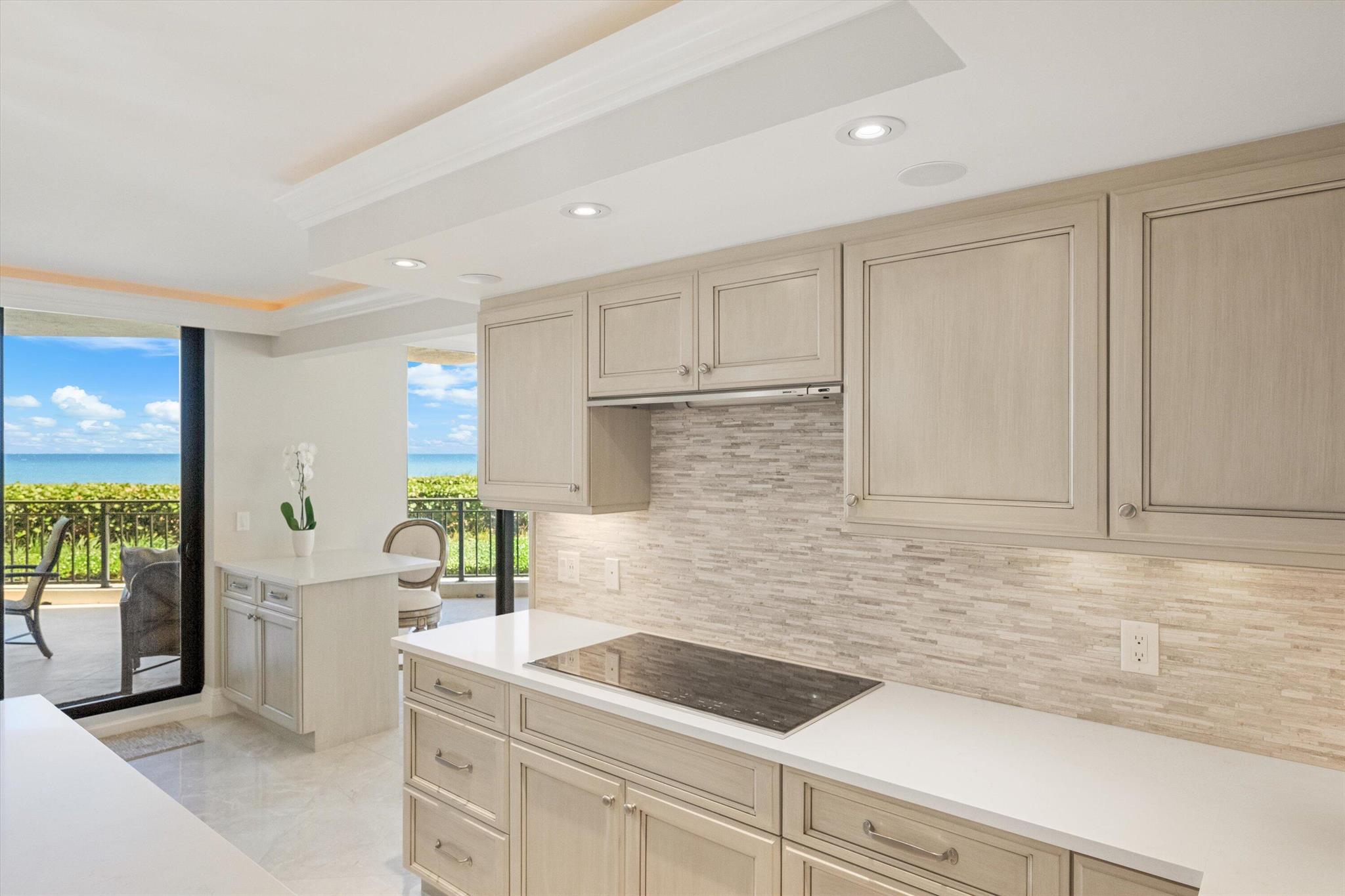 LANDFALL CONDO - Residential