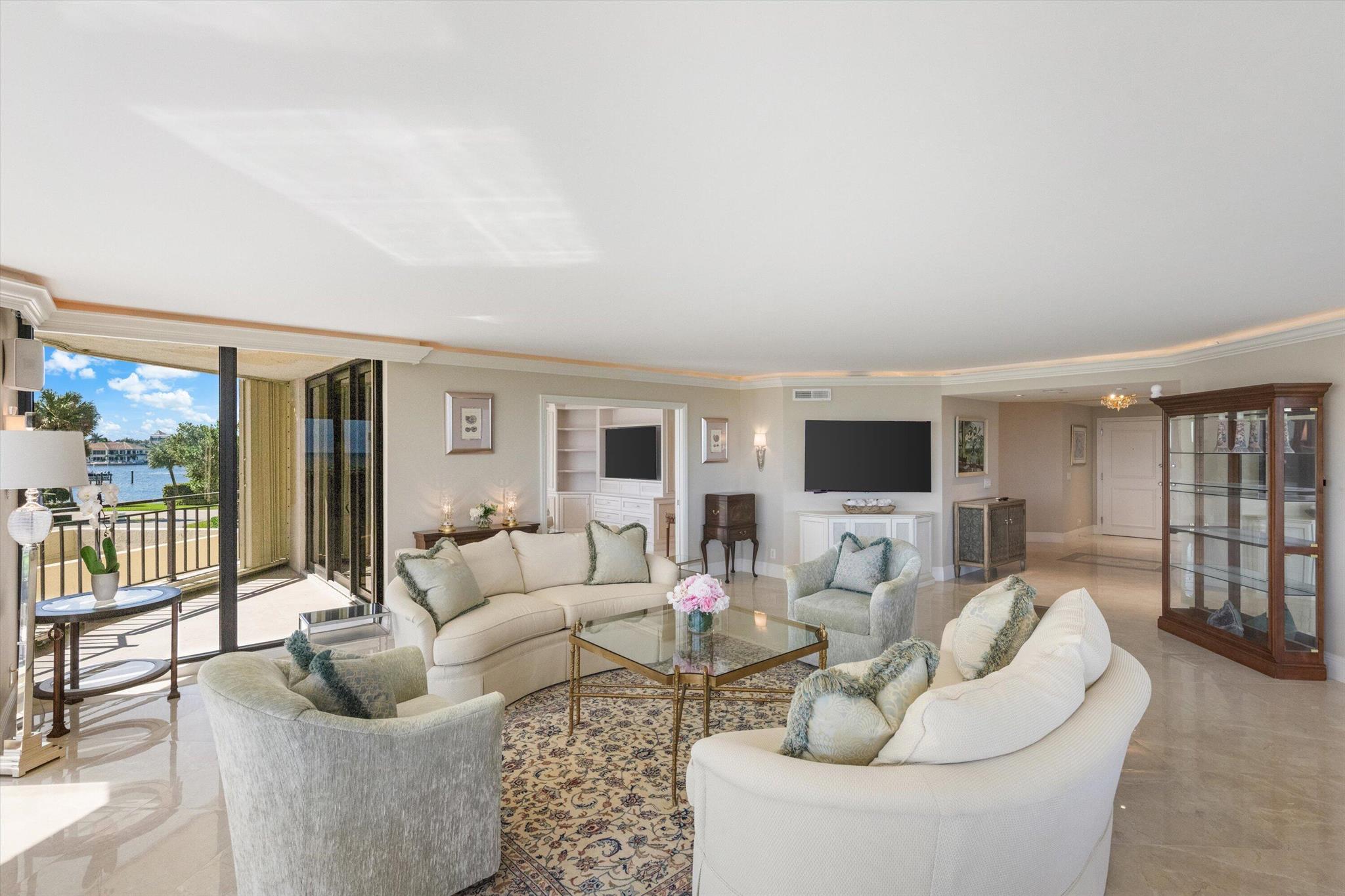 LANDFALL CONDO - Residential