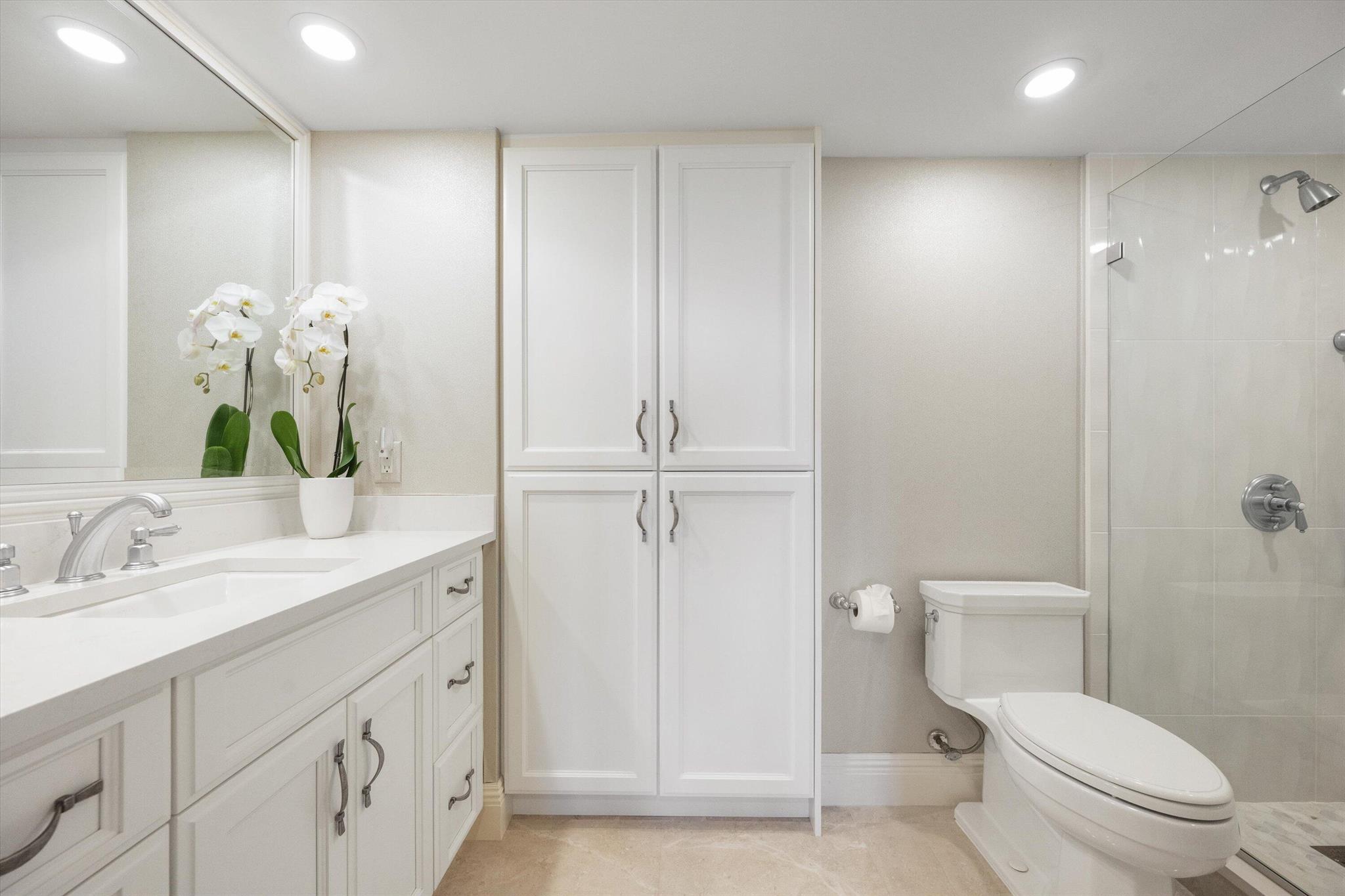 LANDFALL CONDO - Residential