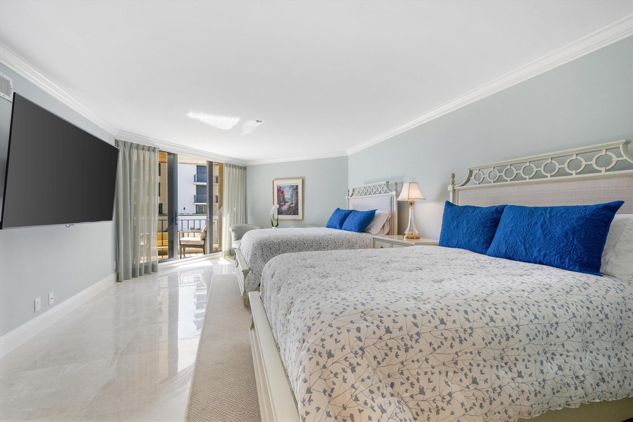 LANDFALL CONDO - Residential