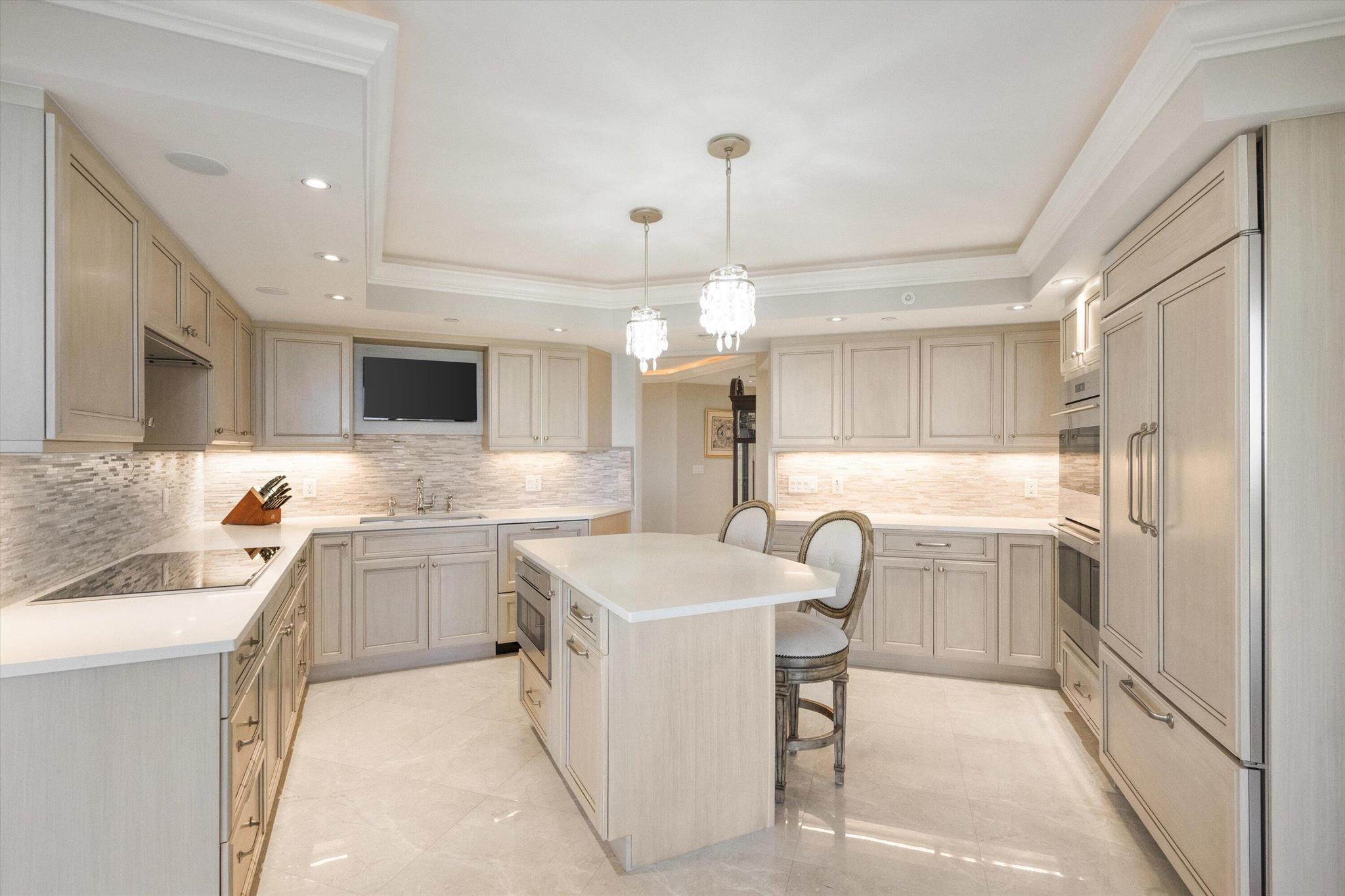 LANDFALL CONDO - Residential