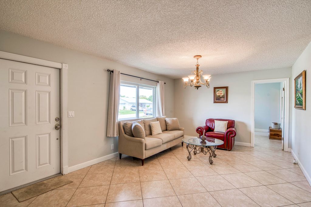 Photo of 19468 Delaware Circle, Boca Raton, FL 33434 (MLS # B26012265)