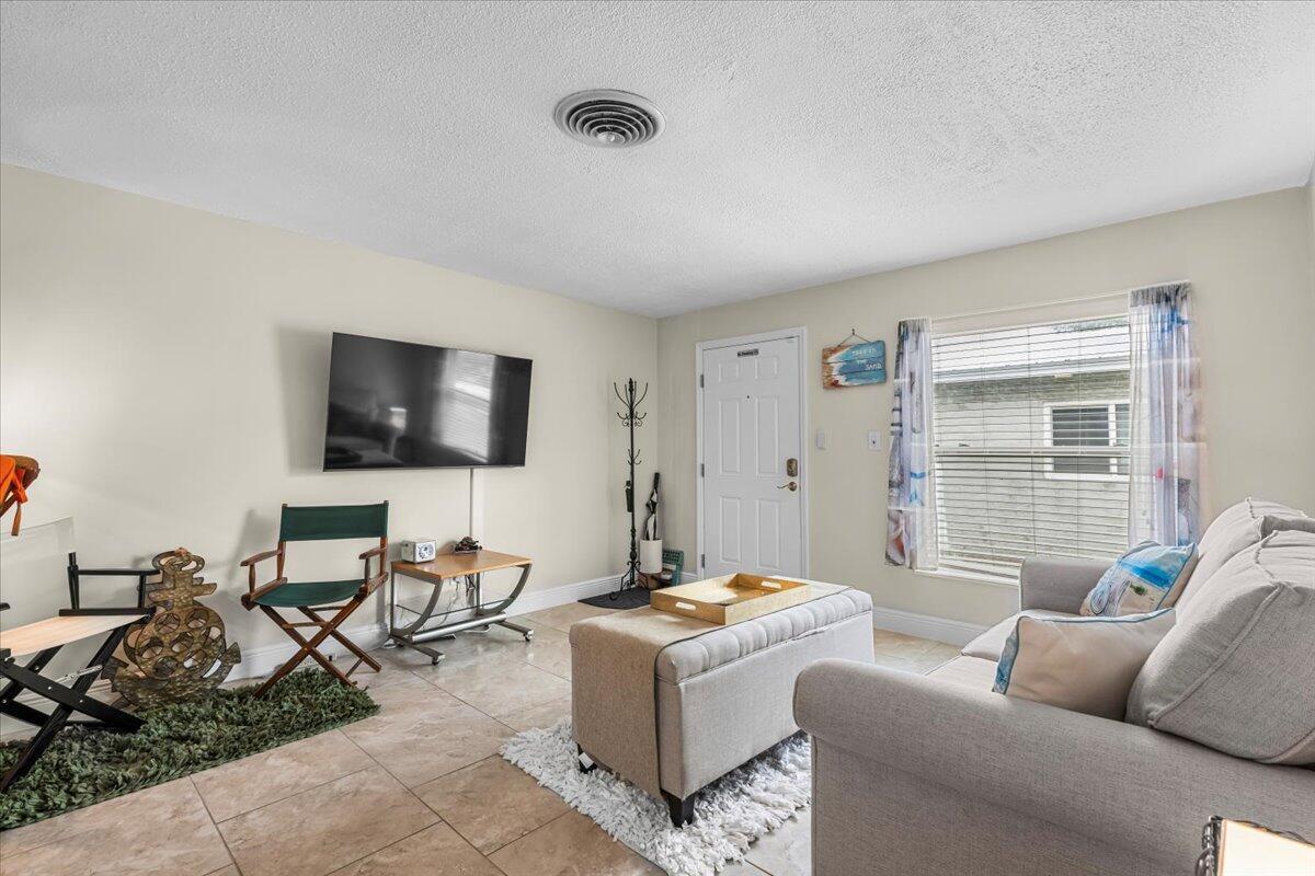 OCEAN VIEW SUBDIVISION RE - Residential Lease